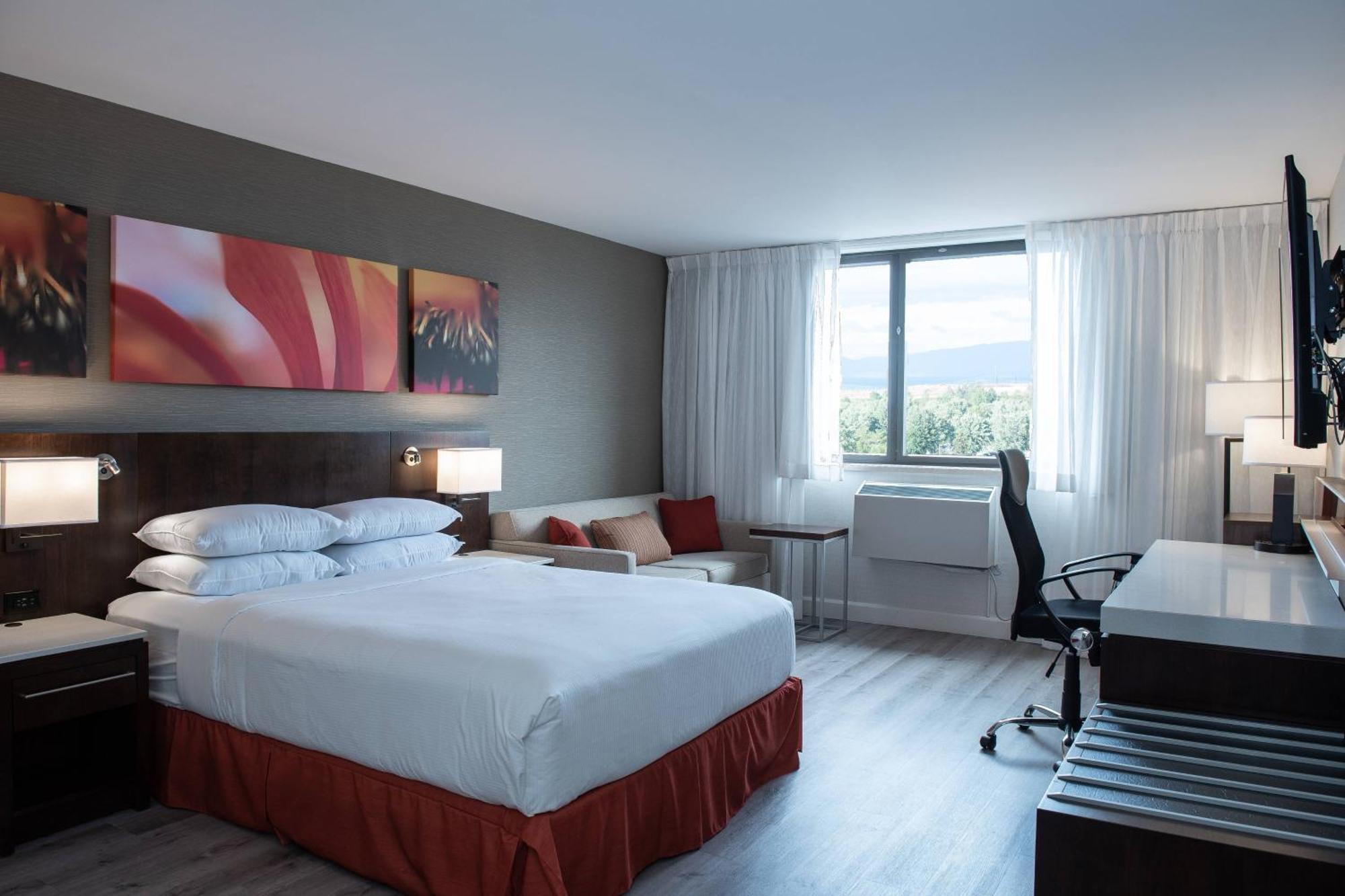 Delta Hotels By Marriott Saguenay Conference Centre Exteriör bild