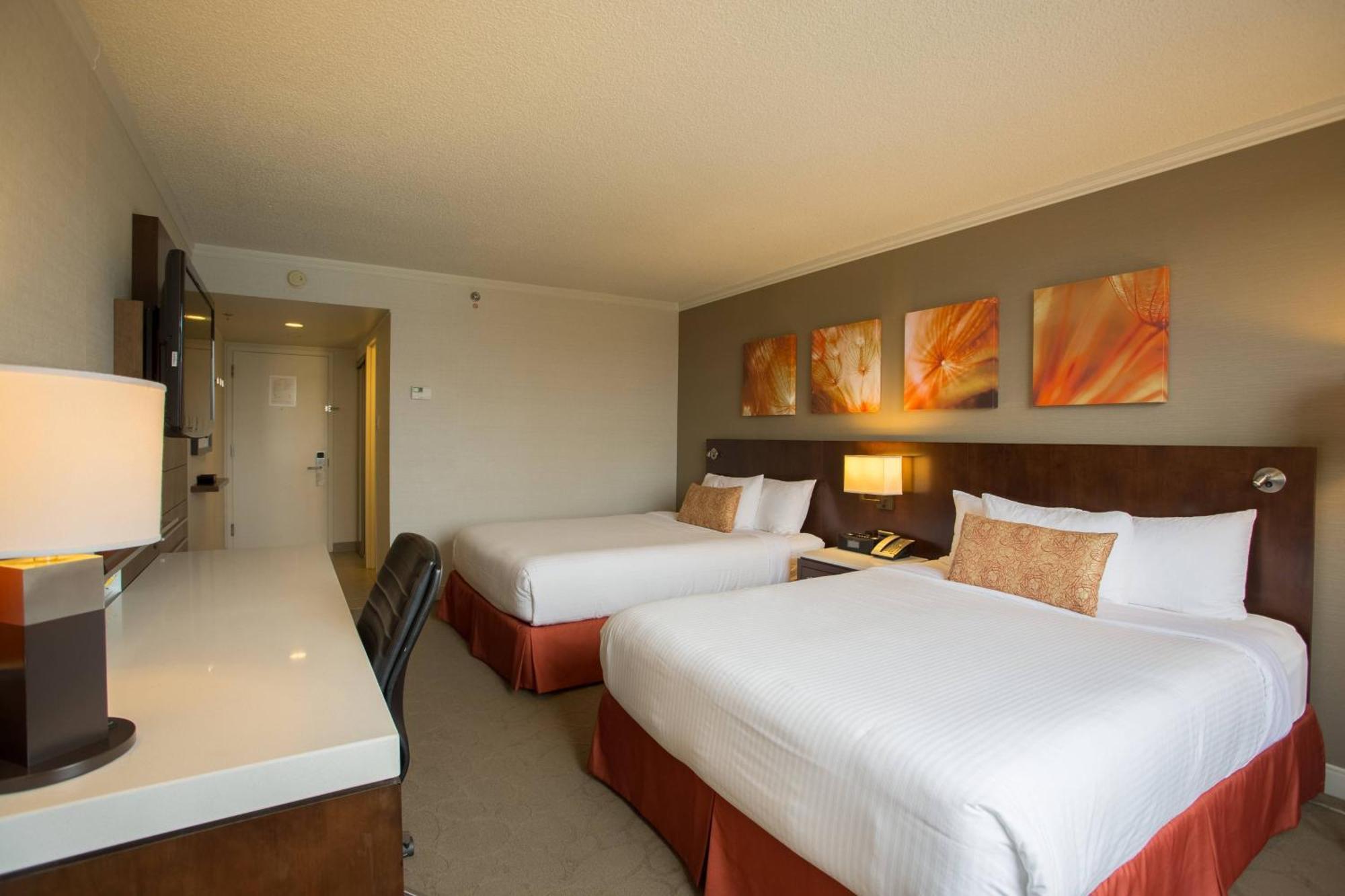 Delta Hotels By Marriott Saguenay Conference Centre Exteriör bild